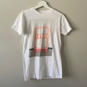 THE 1975 GRAPHIC TEE FROM URBAN OUTFITTERS